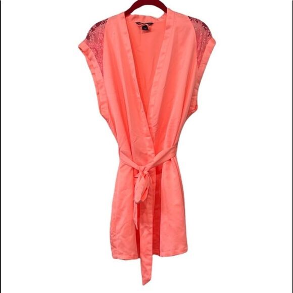 Victoria’s Secret Lightweight Satin Robe - Picture 1 of 13